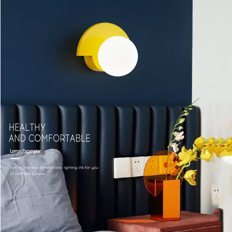 Lámpara de pared de bola de cristal nórdica, luz LED de Macaron para dormitorio, mesita de noche, diseñador Simple, sala de estar, pasillo, estudio, candelabro de decoración del hogar