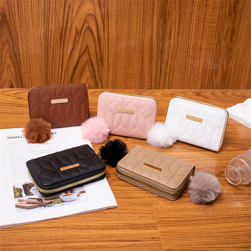 女性用の小さな革の財布、クレジットカードホルダー、pompomボール、クレジットカードホルダー、女性用の財布の小さな革の財布