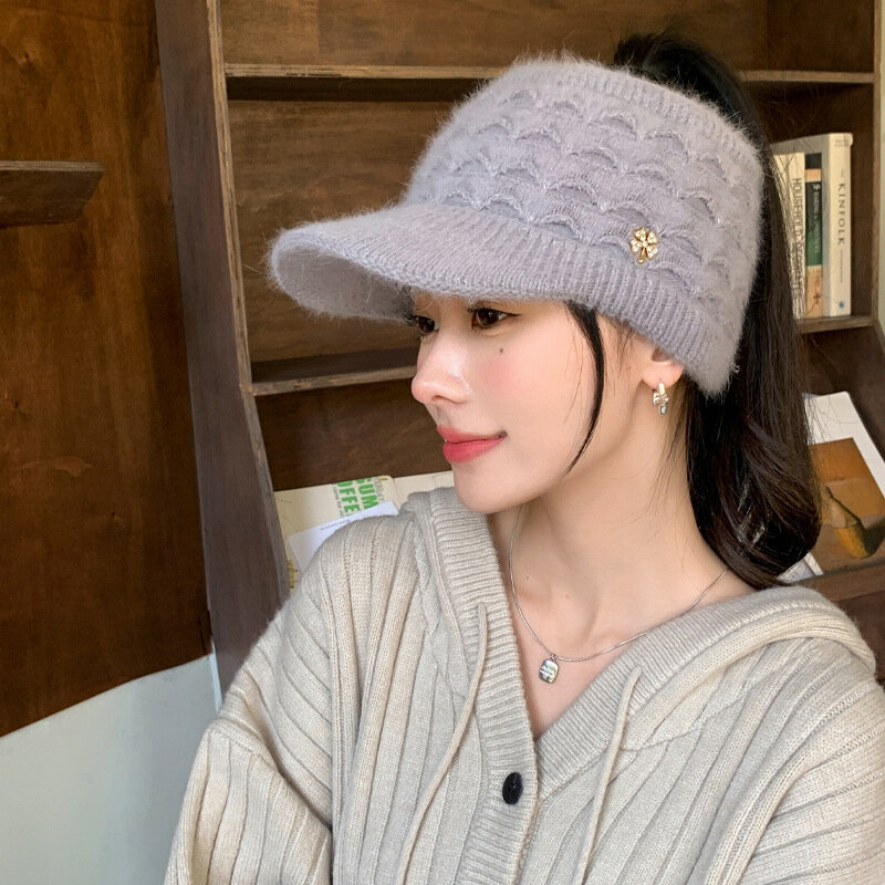 Topi rajut rambut kelinci wanita, tudung kepala lidah bebek hangat serbaguna tahan dingin tebal hangat musim gugur untuk perempuan