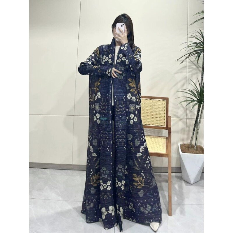 Abito Cardigan a maniche lunghe con colletto rovesciato pieghettato Miyake donna 2024 nuovo cappotto stampato Vintage di design originale di moda Abaya
