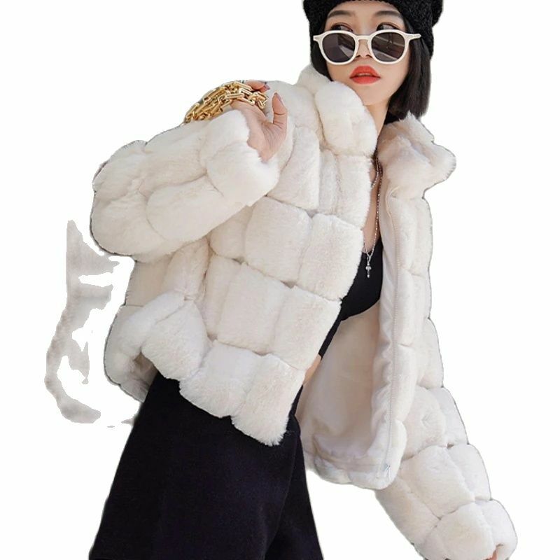 New Hot Sell Faux Fur Coats Women Small Size Japanese Fashion Women Coats Winter Warm Design
