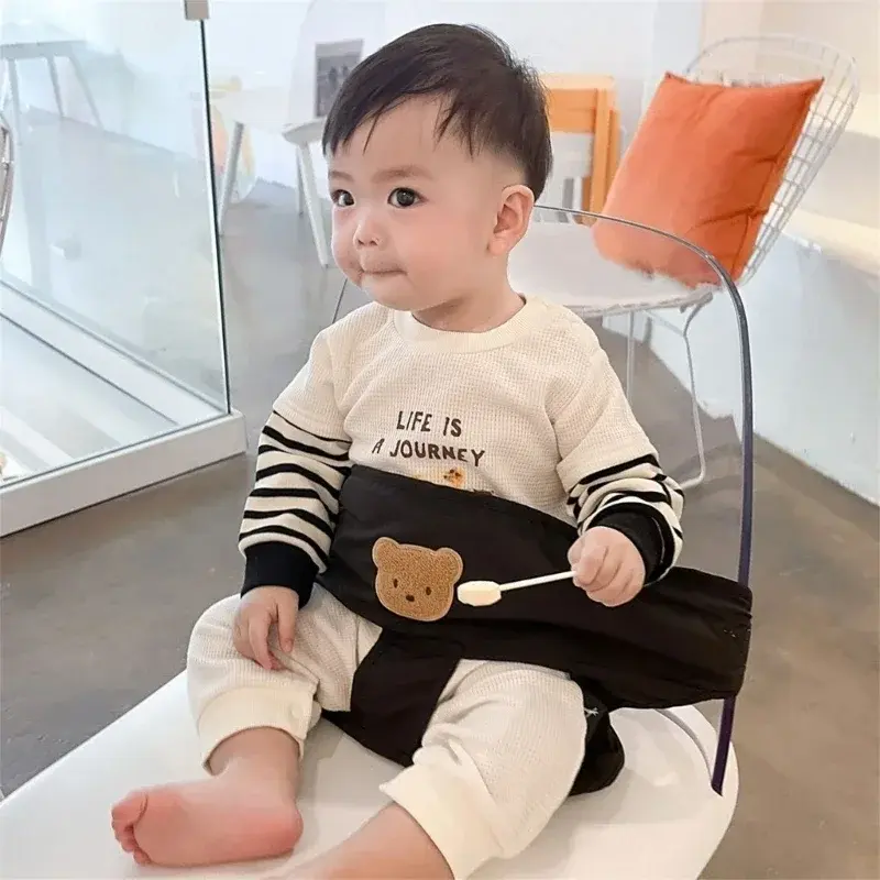 접이식 아기 높은 좌석 스트랩 휴대용 어린이 아기 의자, 여행 세척 가능 유아 수유 식사 커버 시트, 안전 벨트 포함