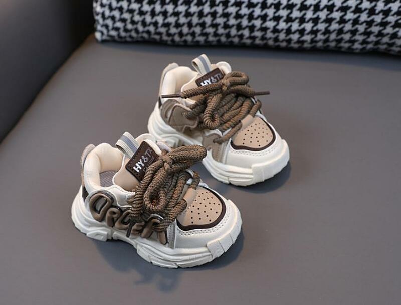Sepatu olahraga uniseks, sepatu lari luar ruangan bayi balita laki-laki perempuan bersirkulasi kasual musim semi musim gugur antiselip sol lembut