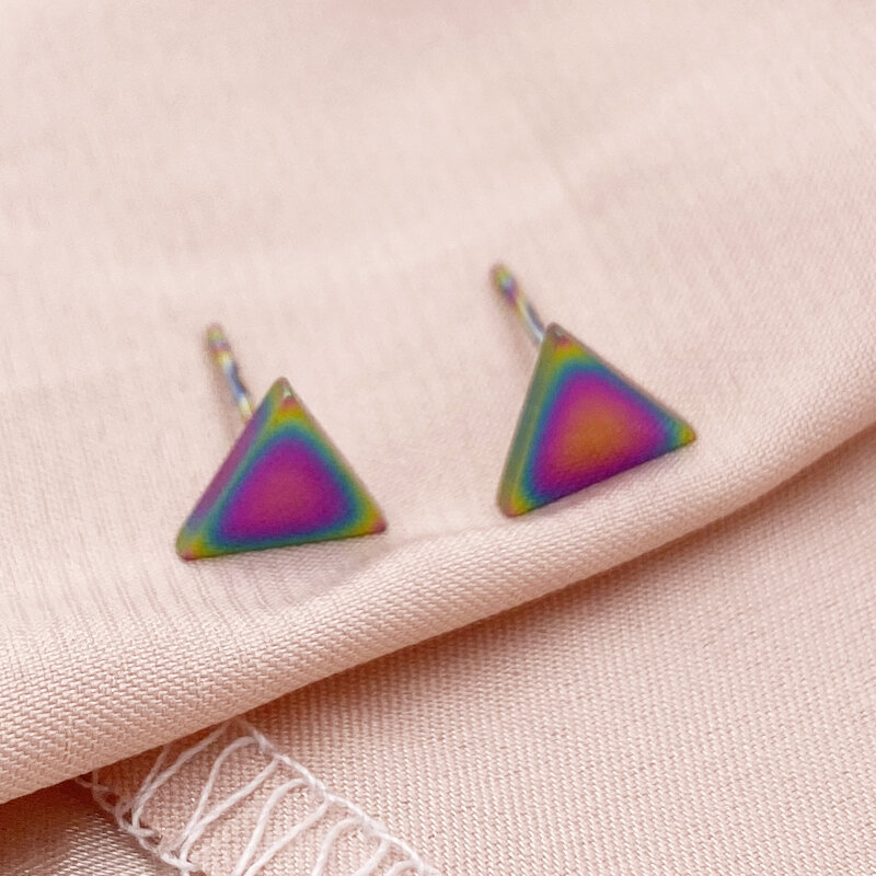 Moda Exquisite Rainbow Color Triangle Brincos De Aço Inoxidável Para A Mulher 2023 Verão Nova Chegada Presentes Da Jóia Do Natal
