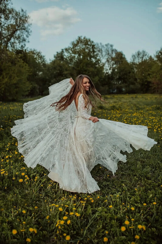 فستان زفاف مزين بدانتيل بوهيمي ، رقبة على شكل حرف V ، مكشوف الذراعين ، فساتين زفاف مثيرة ، أردية عتيقة ، رائعة