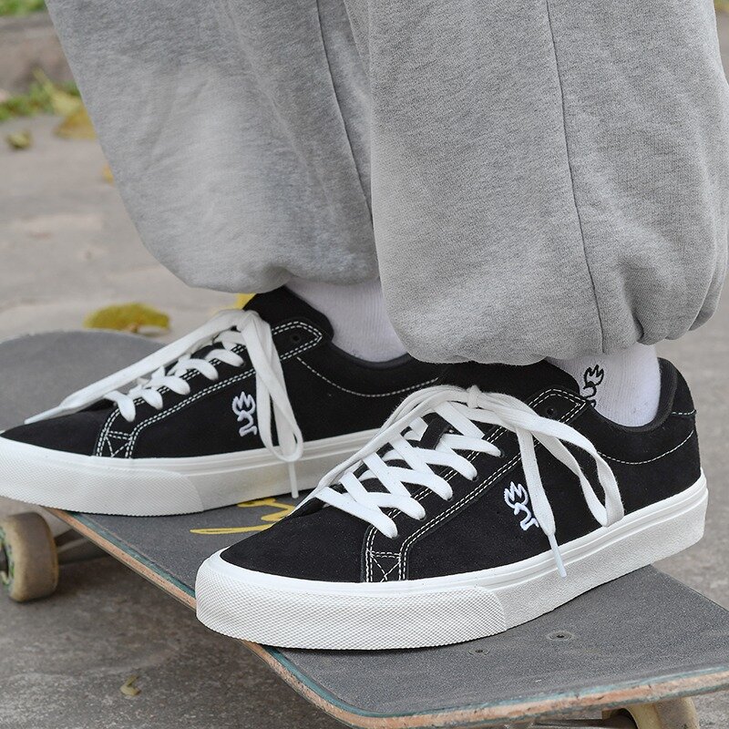 Joiints Black Shoes for Men Suede Leather Sneaker Fashionable Teenager Vulcanized Skateboarding Shoe Casual  Walking Feetwear