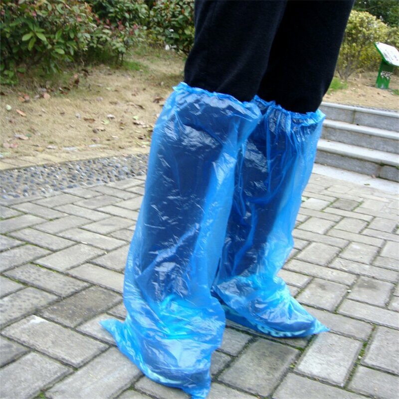 Penutup sepatu sekali pakai sepatu hujan biru dan penutup sepatu bot penutup sepatu panjang plastik bening tahan air antiselip