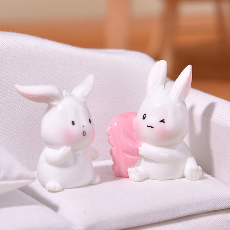 Mini adorno de conejo de zanahoria de resina Kawaii, Linda estatuilla de conejo de dibujos animados, Micro modelo de paisaje, decoración de casa de muñecas, juguete en miniatura
