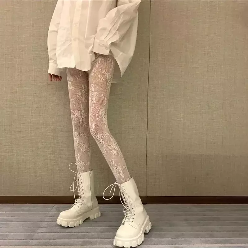 Sexy nero bianco Lolita calze a rete in pizzo incavato collant a fondo calze giapponesi in Rattan floreale gotico calze classiche calde