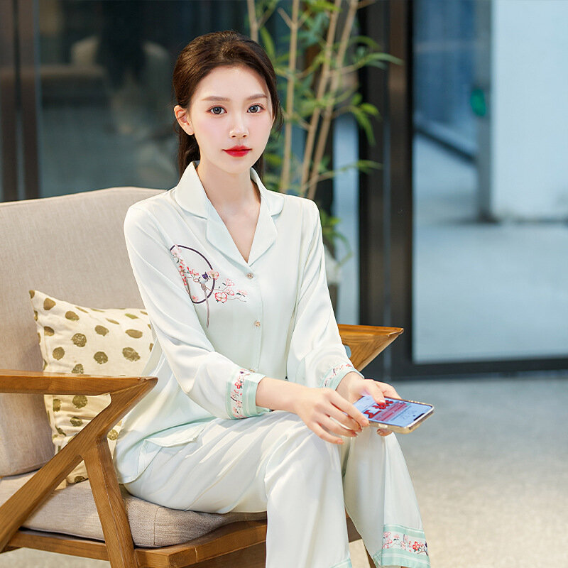 Chinese Style Simple And Fresh Thin Set Pajamas, Women's High-quality Ice Silk Cardigan, Retro Home Clothing New Spring And Autu