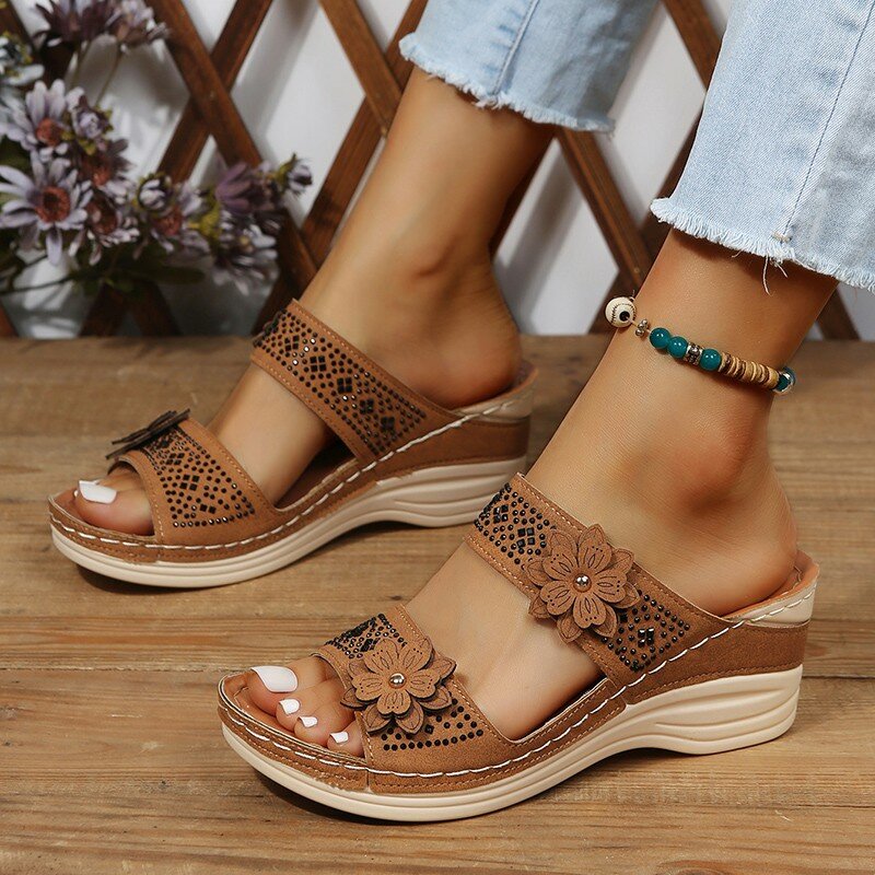 Sandálias romanas para mulheres, sapatos de tamanho grande, estilo retrô, casual, com flor, plataforma, verão, 2021