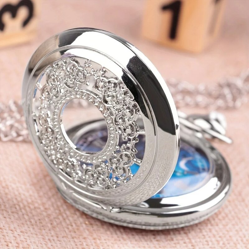 Retro Flower Engraved Hollow Star Pocket Watch, Roman Numerals Wearable Pocket Watch, Ideal choice for Gifts