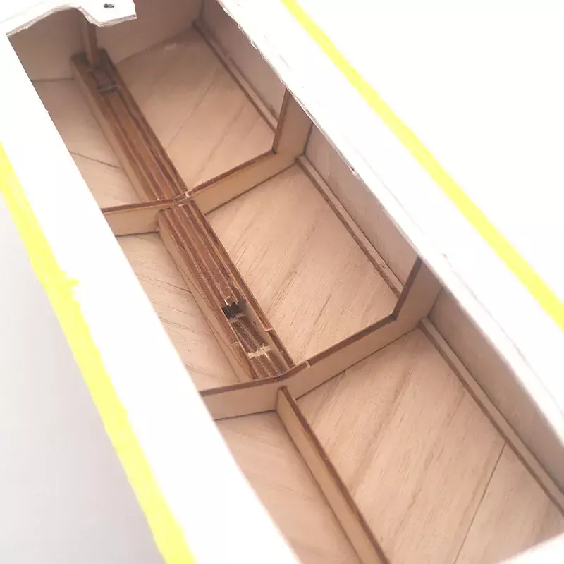 40センチメートル木製rcボートヨットボディ組立未塗装キット