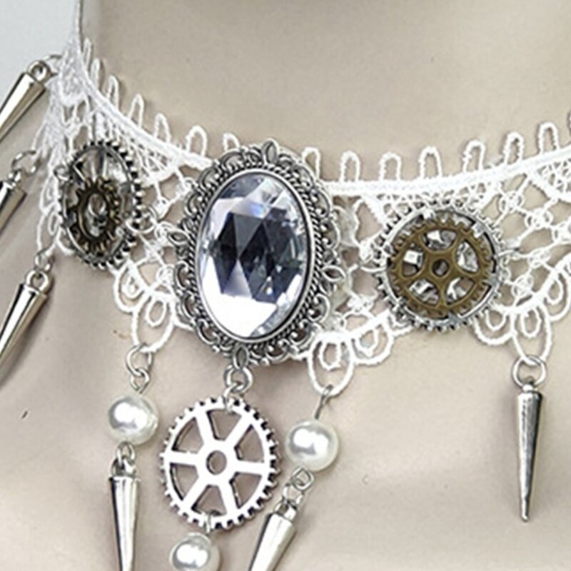 Halskette mit Spitzenkragen neuen Stil viktorianischen Stil mit dekorativen Nieten und Zahnrädern