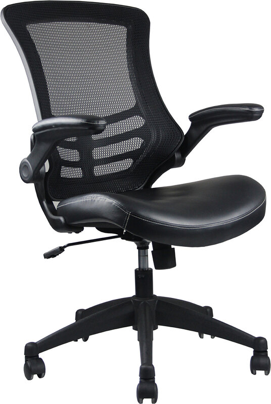 Elegante sedia da ufficio in rete nera con schienale medio con braccioli regolabili di Techni Mobili per un maggiore Comfort e supporto durante l'ora di lavoro