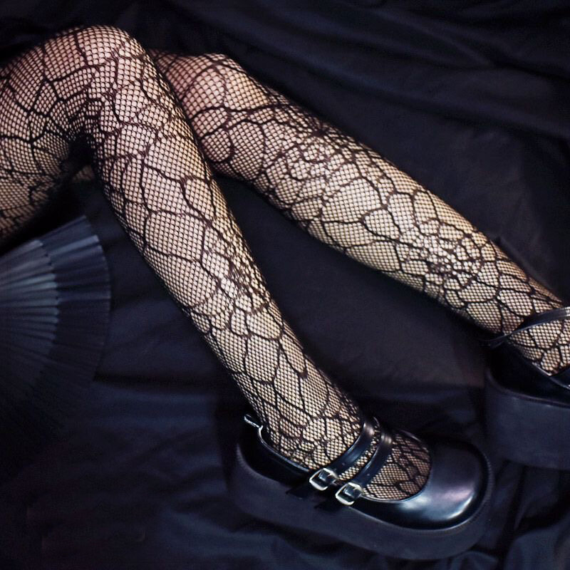 Dark Hollowed Out Fishnet Stockings Women Gothic Spider Web Fish Net Black Silk Stocking Spring and Summer Thin Pantyhose Tights