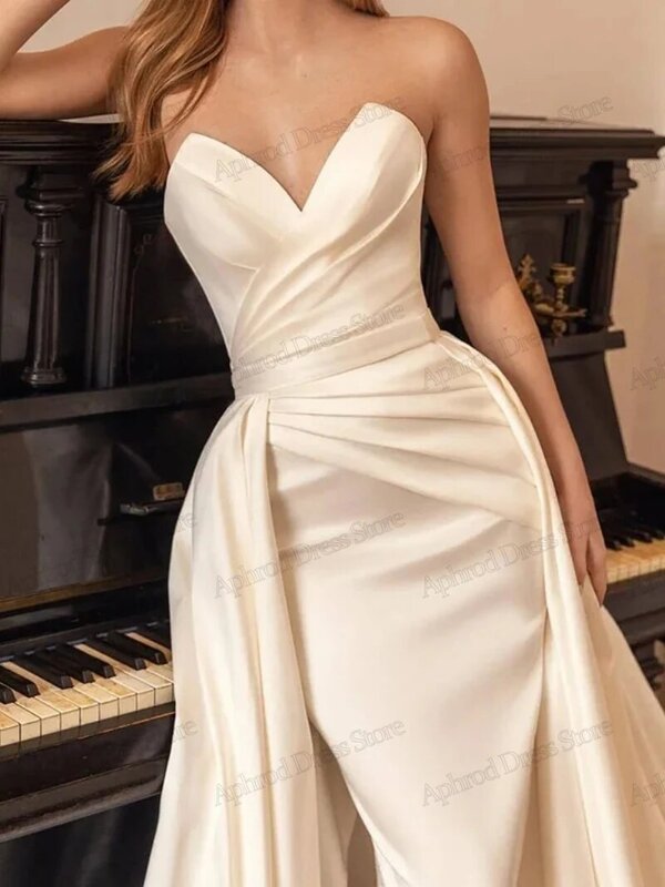 Eleganckie suknie ślubne satynowa pochwa syrenka proste, pełne wdzięku suknie ślubne bez rękawów, bez pleców dla panny młodej Vestidos De Novia