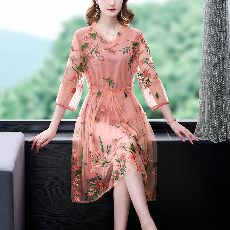 2024 Silk Dress Embroidery Short-Sleeved Dress size 5XL Size Floral Mulberry Beach Sundress Women Elegant Party Vestidos