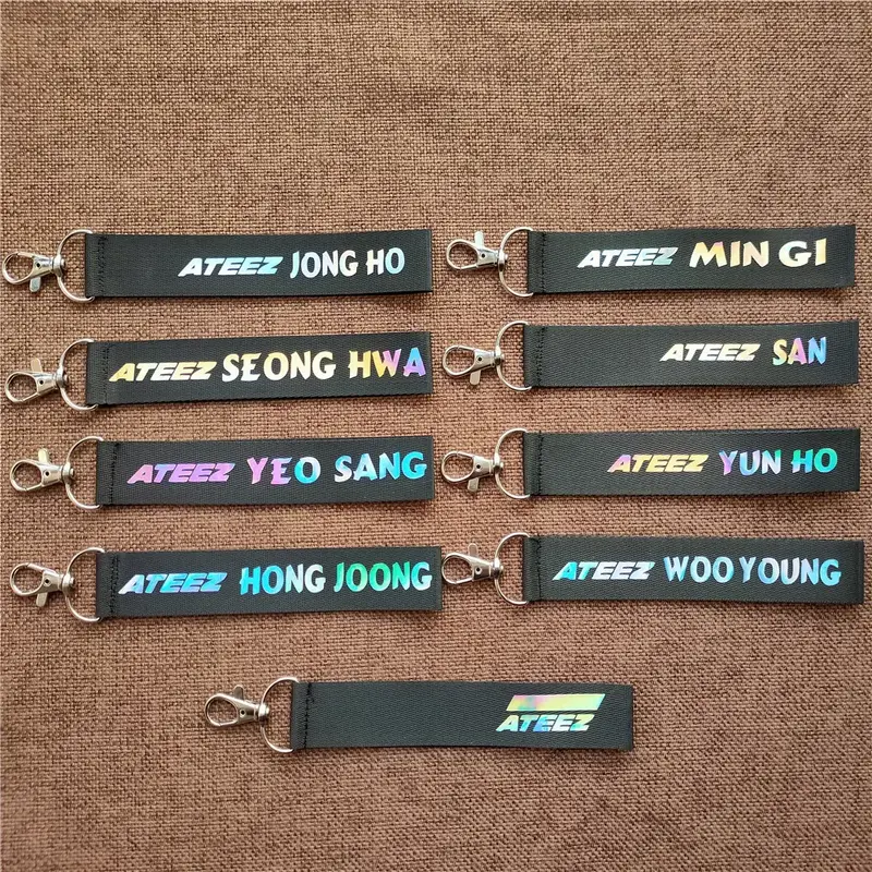 Kpop ATEEZ สมาชิกเลเซอร์ Lanyard Keychain โทรศัพท์มือถือแขวนเชือกพวงกุญแจ Keyring Kpop ATEEZ จี้คุณภาพสูงใหม่