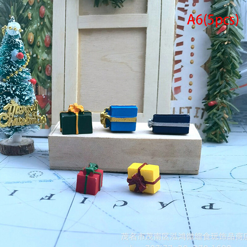 บ้านตุ๊กตา1/12กล่องของขวัญคริสต์มาสขนาดเล็กสำหรับเล่นจำลองของเล่นตุ๊กตาอุปกรณ์ตกแต่งบ้าน