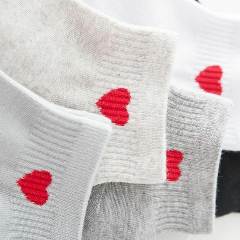 Chaussettes courtes brodées en coton pour femmes, bonneterie de style coréen, chaussettes de rinçage, forme de coeur d'amour, printemps et été, essentiel