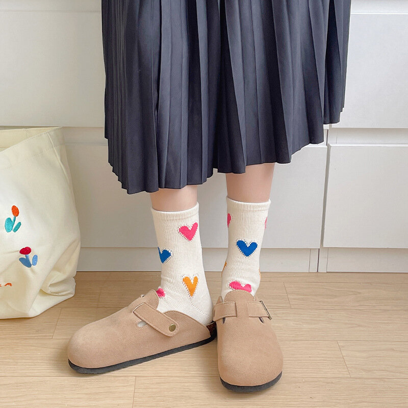 ถุงเท้าสตรีถุงเท้าสำหรับฤดูใบไม้ร่วงถุงเท้าน่ารักผ้าฝ้ายลายหัวใจน้อยระบายอากาศได้ดี