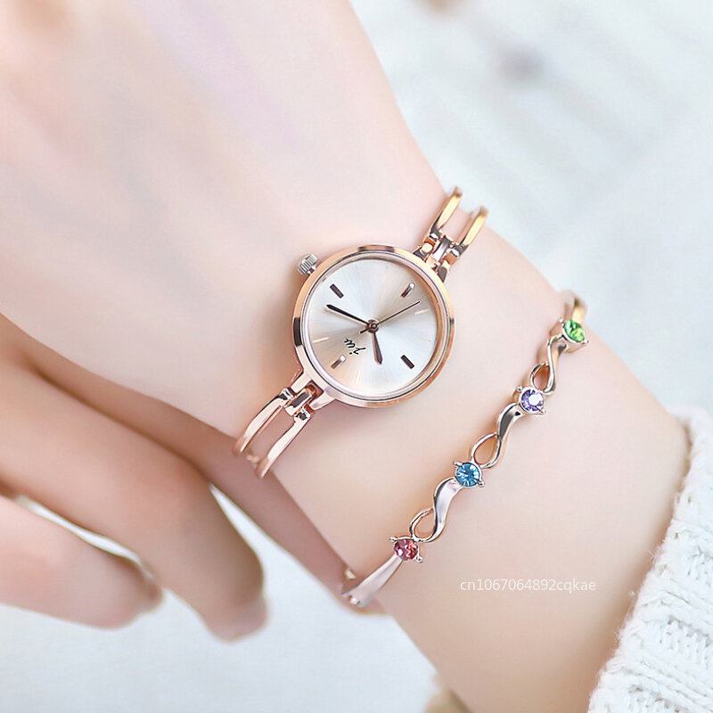 女性のための豪華な合金ブレスレット,ファッショナブルな韓国の腕時計,ミニマリストスタイル,女性のためのエレガントなクォーツ腕時計