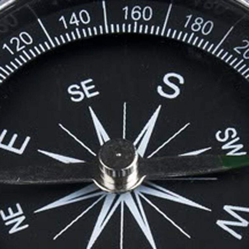 Mini kompasy kempingowe z kieszeniami lekkie aluminiowe kompasy podróżne nawigacja dzika narzędzie survivalowe czarna