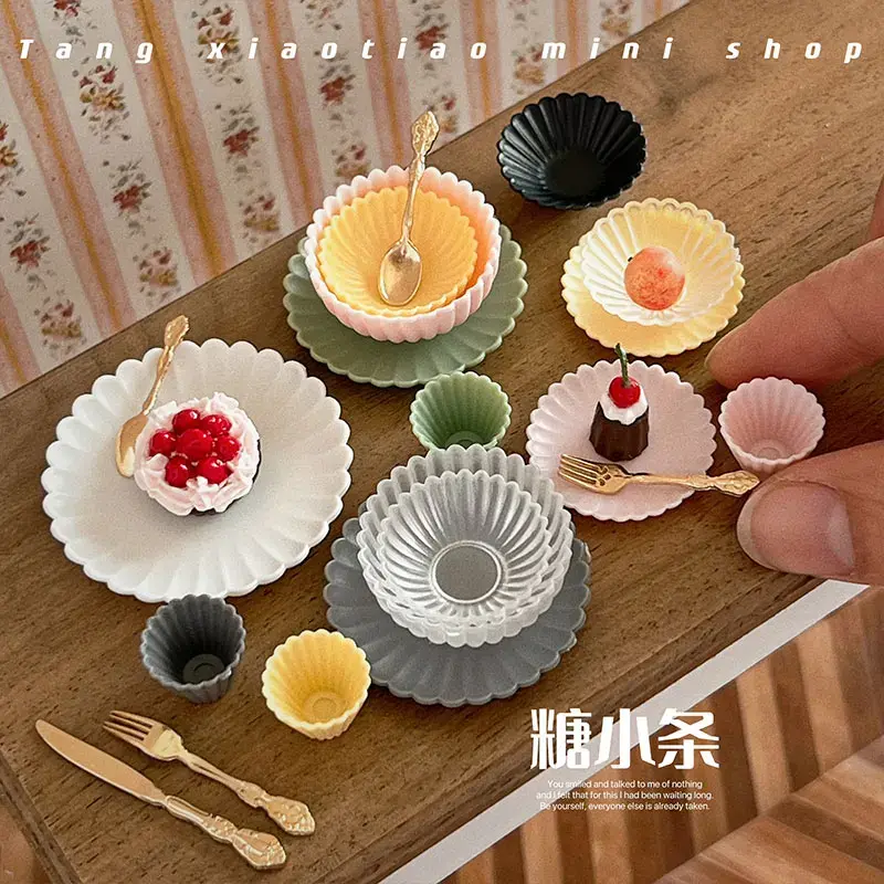 Platos en miniatura para casa de muñecas, cuenco para Barbies, Mini platos blancos de comida, vajilla de cocina, accesorios para casa de muñecas, 1/6