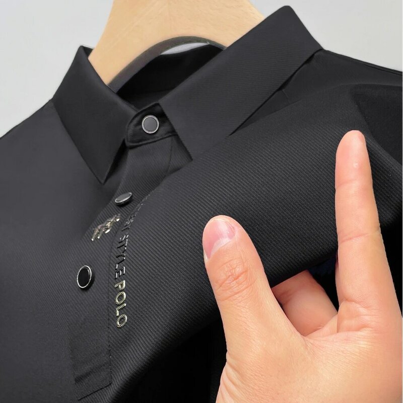 Lodowy jedwab koszulka Polo z haftem 2024 nowa letnia klapa elastyczna koszulka koreańska moda z krótkim rękawem biznesowa odzież męska na co dzień