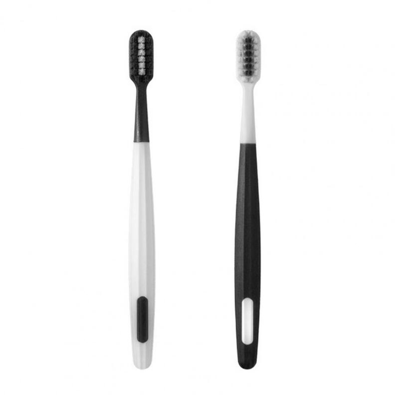 Maverick adventure – brosse à dents ergonomique compacte en plastique, poils souples et durables, noir et blanc, pour adulte
