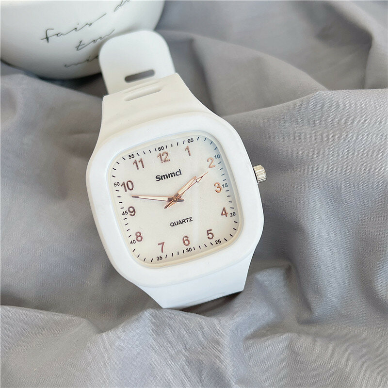 Ins Stijl Mode Vierkante Vrouwen Fashion Horloges 2023 Merk Vierkante Vrouwelijke Quartz Casual Horloges Sport Rubber Strap Klok