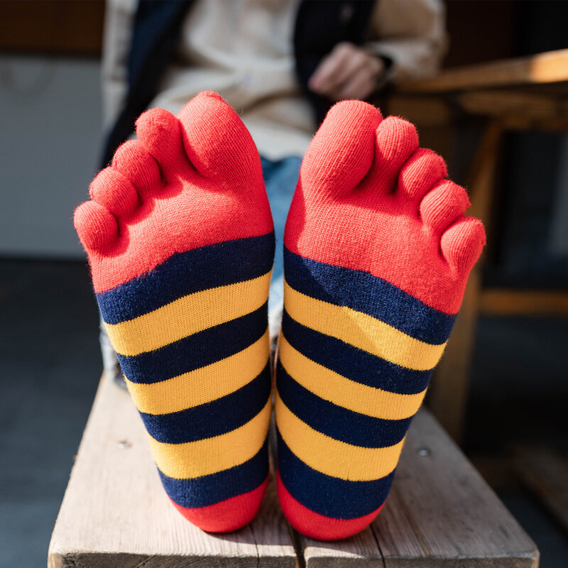 ถุงเท้าลำลองสำหรับผู้ชาย1คู่ถุงเท้า5นิ้วนุ่มระบายอากาศป้องกันแบคทีเรียลายทางสีสันสดใสถุงเท้ากีฬา