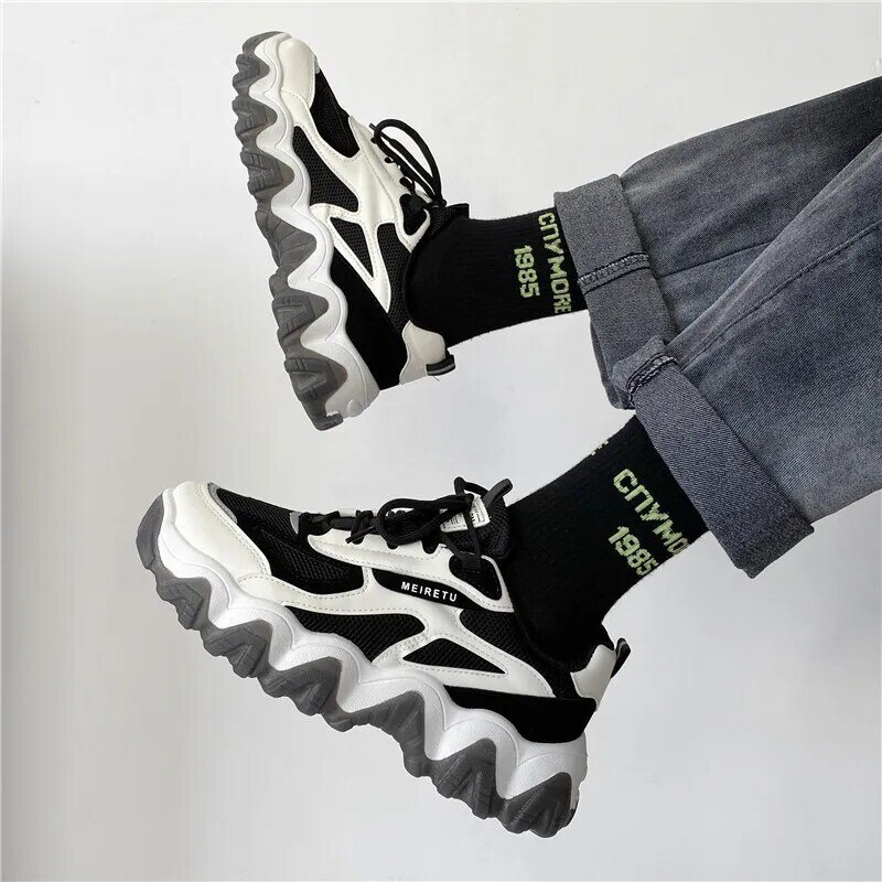 Men's Shoes 2024 Fashion Trendy Shoes Instagram Hong Kong Style Men's Versatile New Four Seasons Breathable Sports Board Shoes