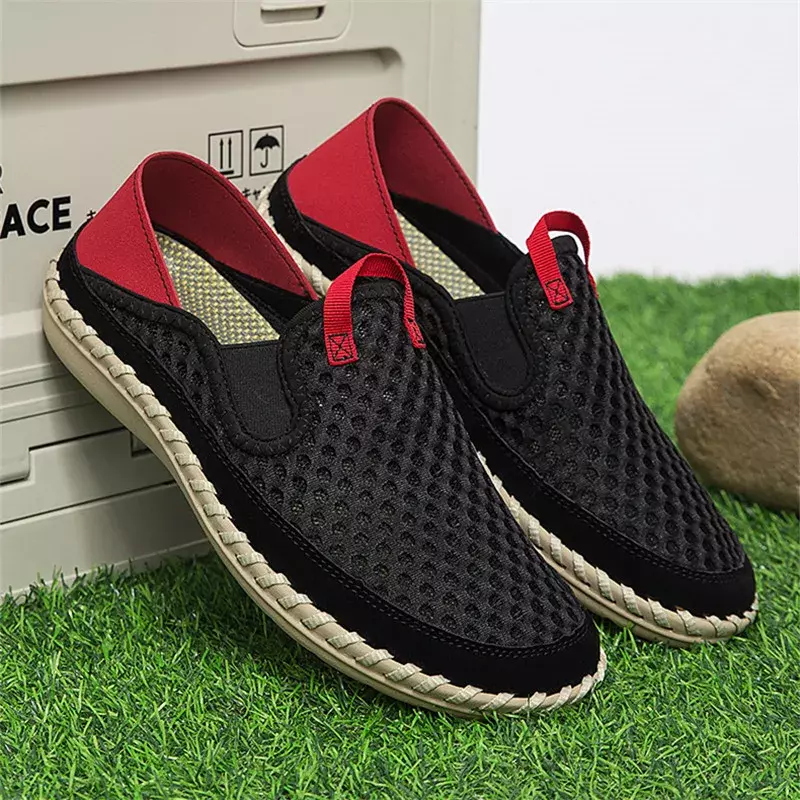 Summer Mesh Shoes Men Sneakers Plus Size Lightweight Breathable Walking Slip-On Moccasins Comfortable Men Shoes Outdoor Footwear