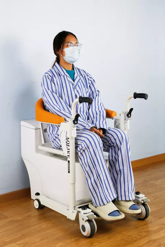 Regulowany sprzęt rehabilitacyjny pilot elektryczny wózek inwalidzki do przenoszenia pacjenta na sprzedaż