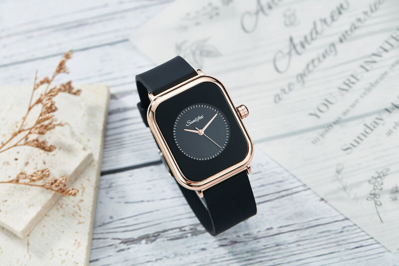 Orologi di marca di lusso per uomo e donna Fashion Square Black Gold Ladies orologio da polso al quarzo cinturino in Silicone impermeabile Relogio 2023