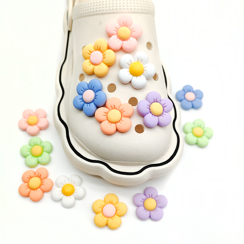 1-14 buah sepatu aksesori anak perempuan wanita dekorasi sepatu DIY desainer bandul sepatu bunga warna-warni kelopak