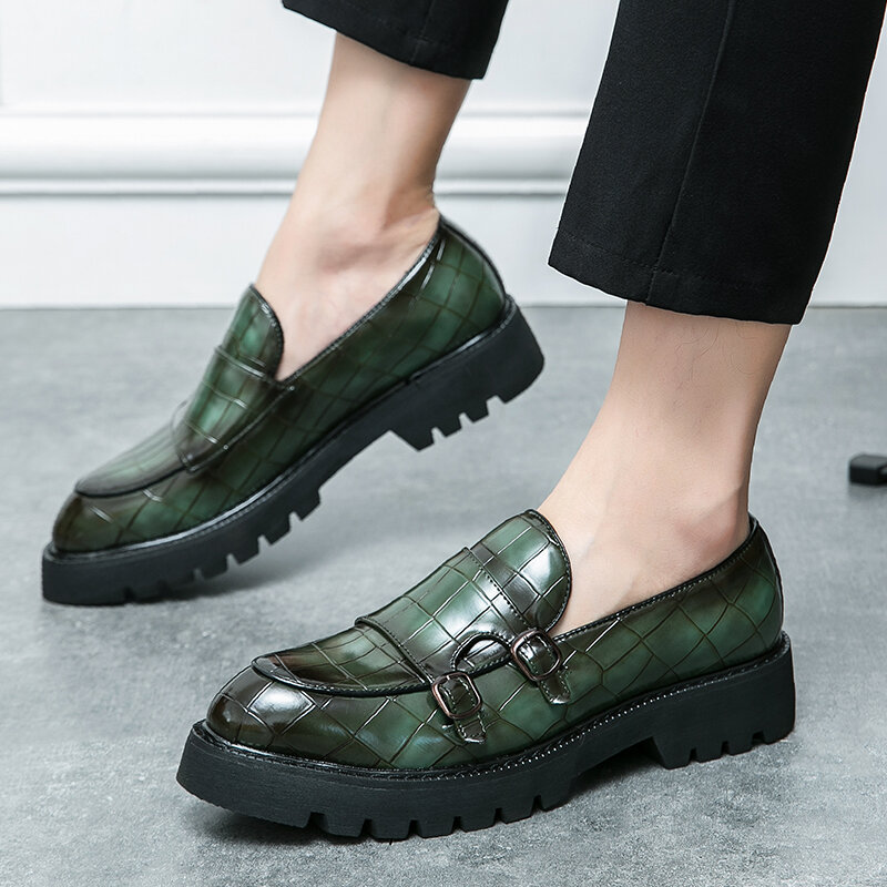 Brytyjski styl moda zielone męskie skórzane buty duże rozmiary 46. buty na platformie zwiększające wysokość męskie wsuwane buty na co dzień męskie 2024