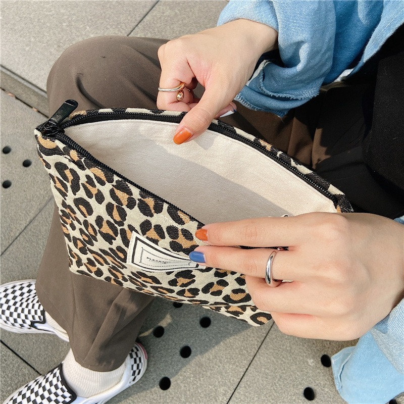 Tas Besar Wanita Leopard Kosmetik Kanvas Tahan Air Ritsleting Tas Make Up Travel Cuci Makeup Organizer Kasus Kecantikan