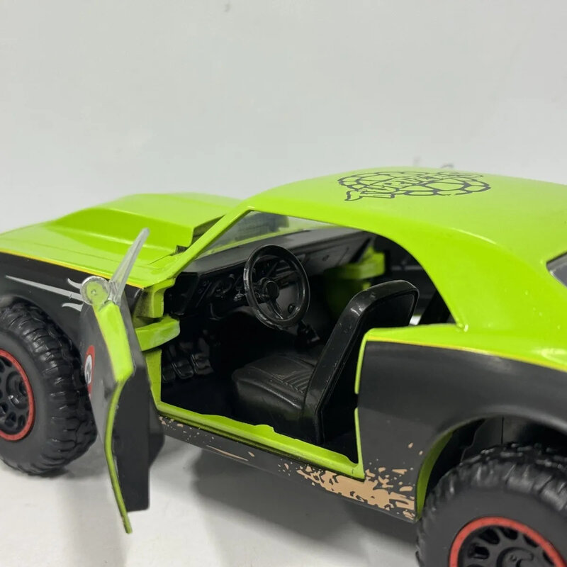 Chevrolet Corvette-modelo de carro de liga metálica Diecast, alta simulação, brinquedos metálicos, presente para crianças, coleção, 1:24
