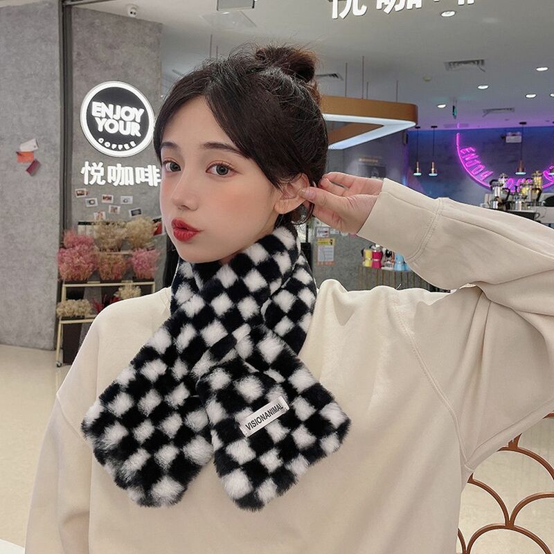 Sztuczne futro królika prezent dla dziewczyny wzór w szachownicę akcesoria odzieżowe jesienno-zimowy szalik damski szalik koreański styl szalik