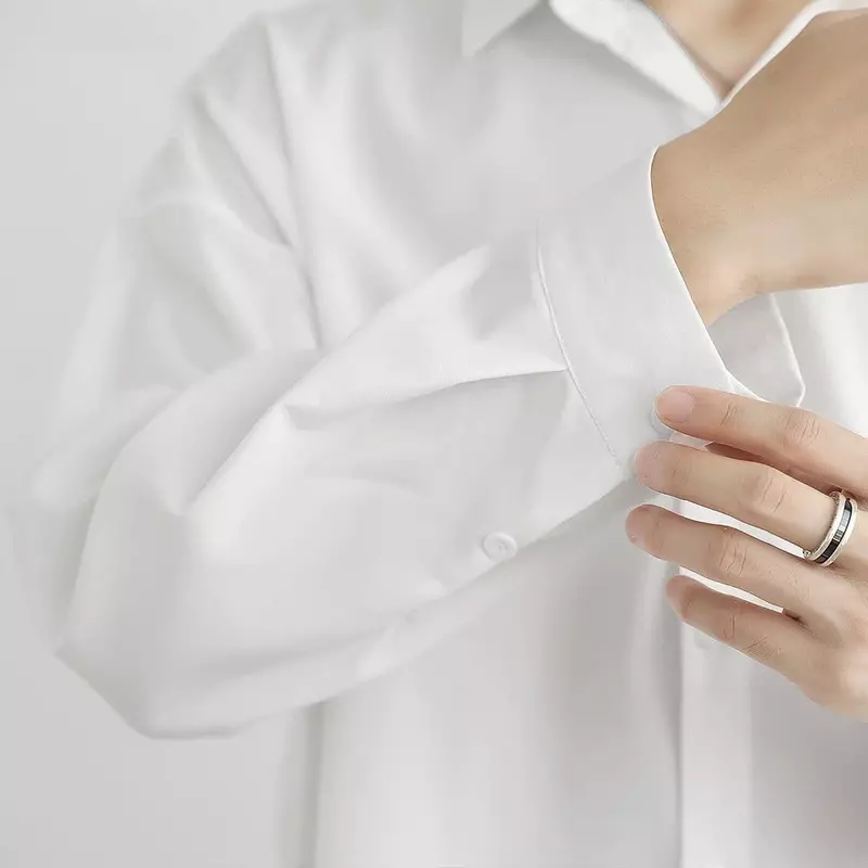 Koreanische Mode einfarbige Herren hemden Frühling neue Luxus grau Eis Seide Hemd Langarm lose lässige Knöpfe Hemd für Männer