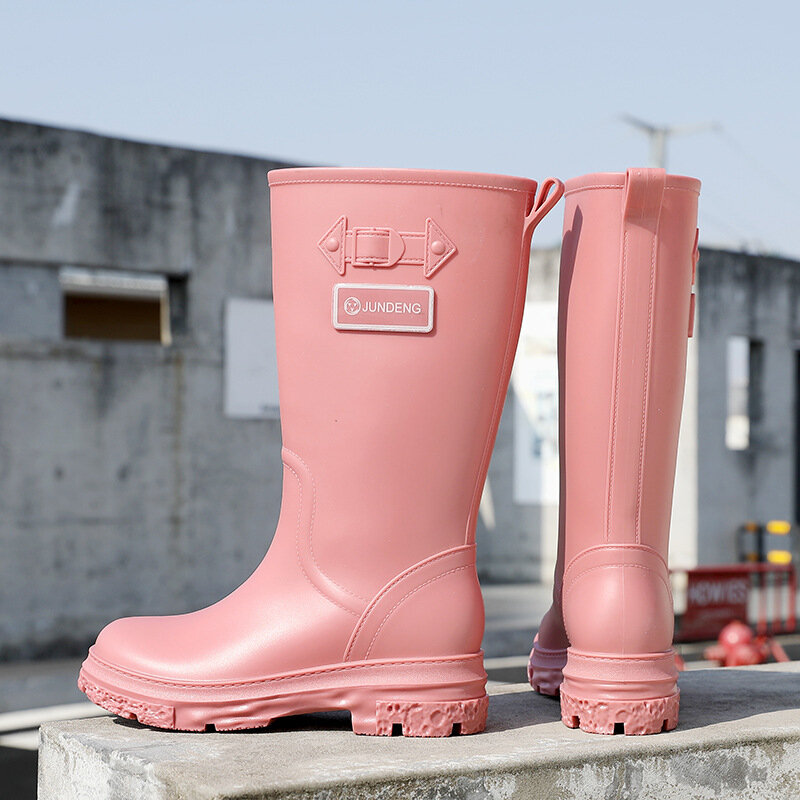 New Ladies Waterproof Rain Boots Outdoor Casual Fashion Ladies Rubber Waterproof Non-slip Rain Boots PVC Rain Boots Height 33cm