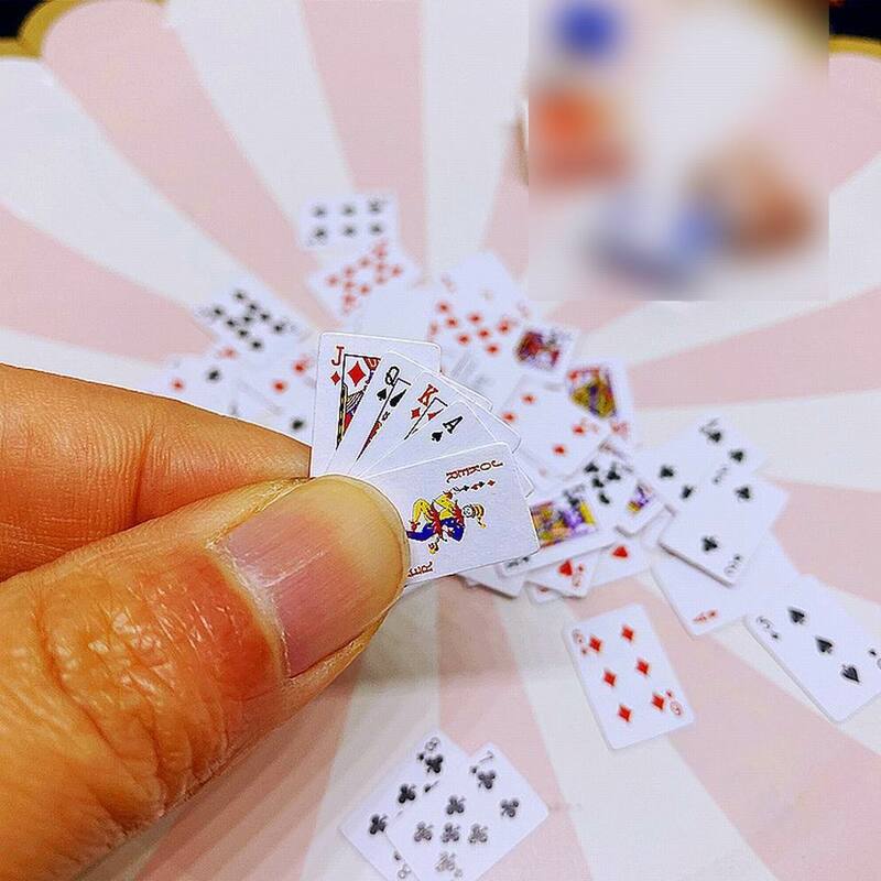 Mini Miniature Playing Cards for Dolls, Cute Poker Games Card Game de Alta Qualidade Acessório de Decoração para Casa