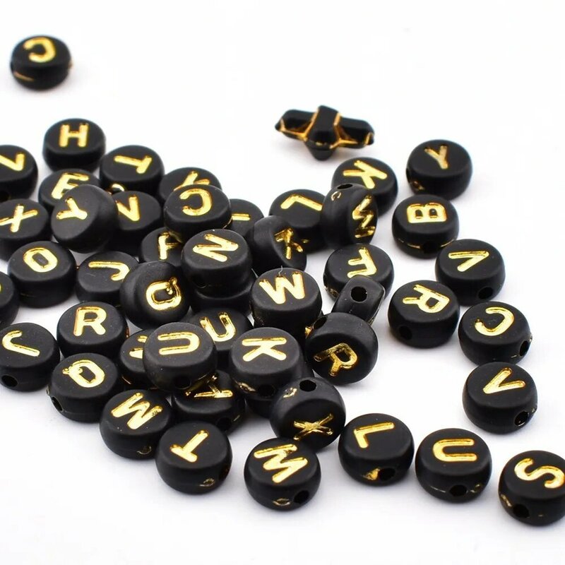 50pcs/lot 7*4*1mm DIY Acrylic letter beads Round black background gold letter bead for jewelry making