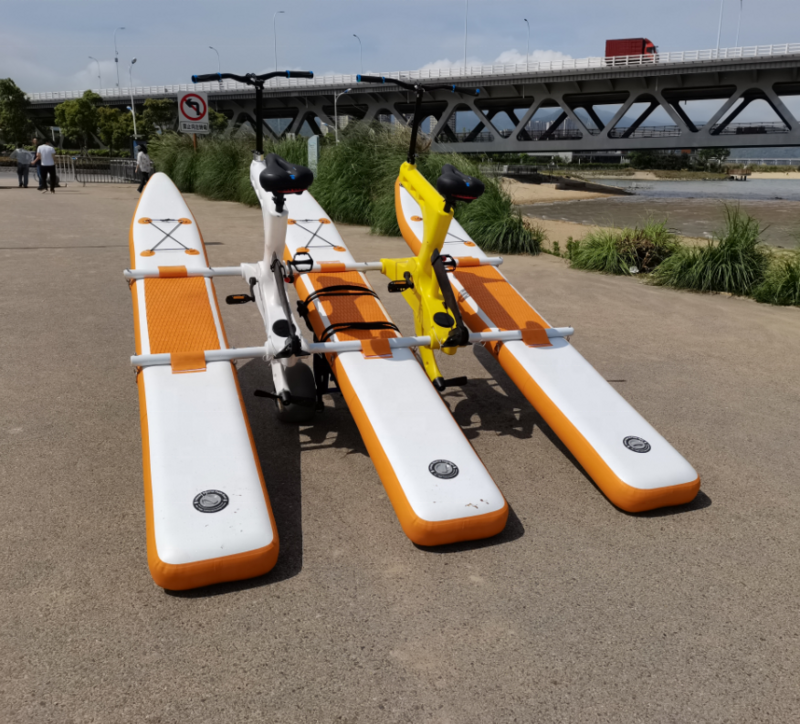 2023 Nieuwste Nieuwe Product Waterpedaalfiets Meer Fietspedaal Drijvende Waterfiets Pedaalboot Met Licht Gewicht