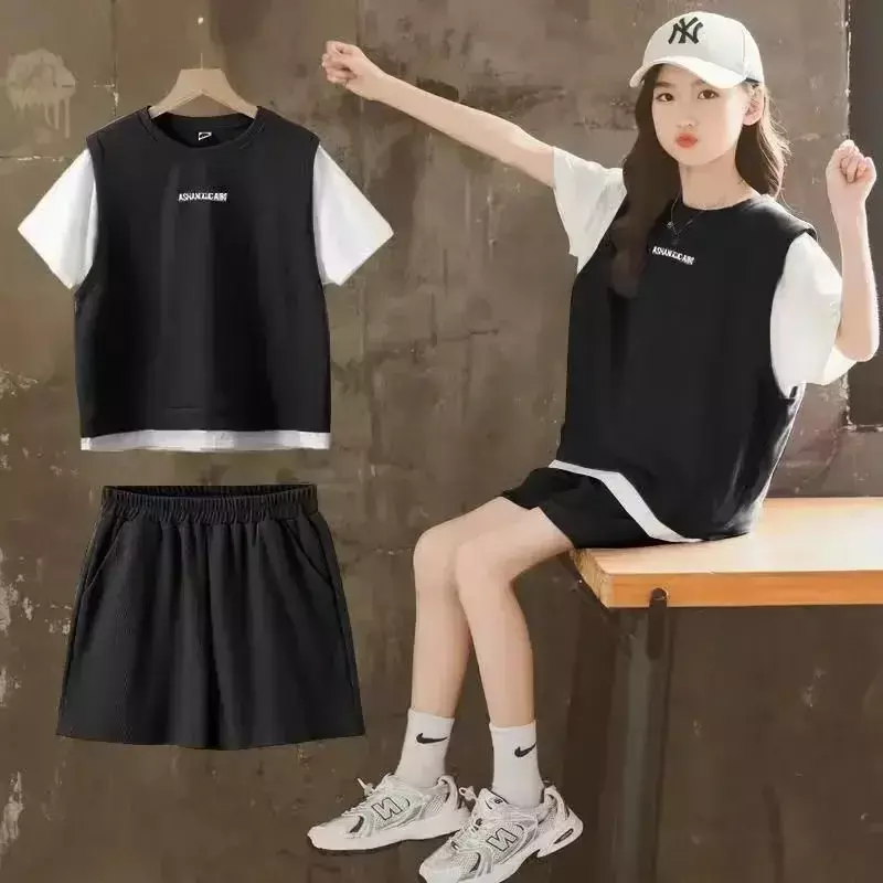 Setelan baju kasual anak perempuan, setelan baju kasual anak perempuan gaya Korea, kaus lengan pendek + celana longgar ventilasi tipis Musim Panas 2024