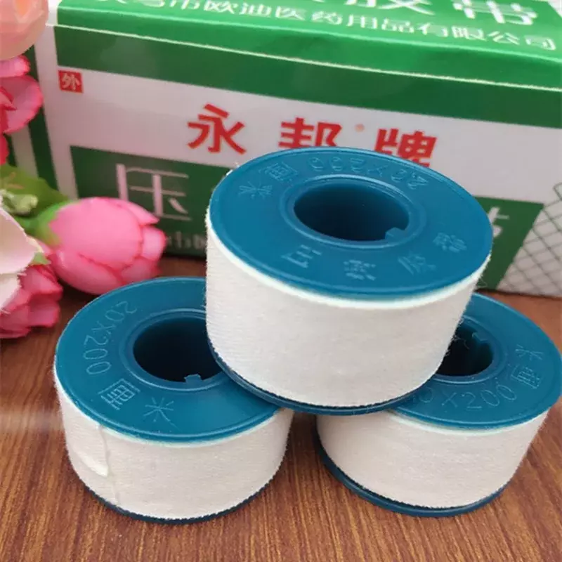 1 Roll First Aid Hemostatic Adhesive Tape Emergency Styptic Bandage Pressure Sensitive Adhesive Tape 2cm*200cm Available Patch