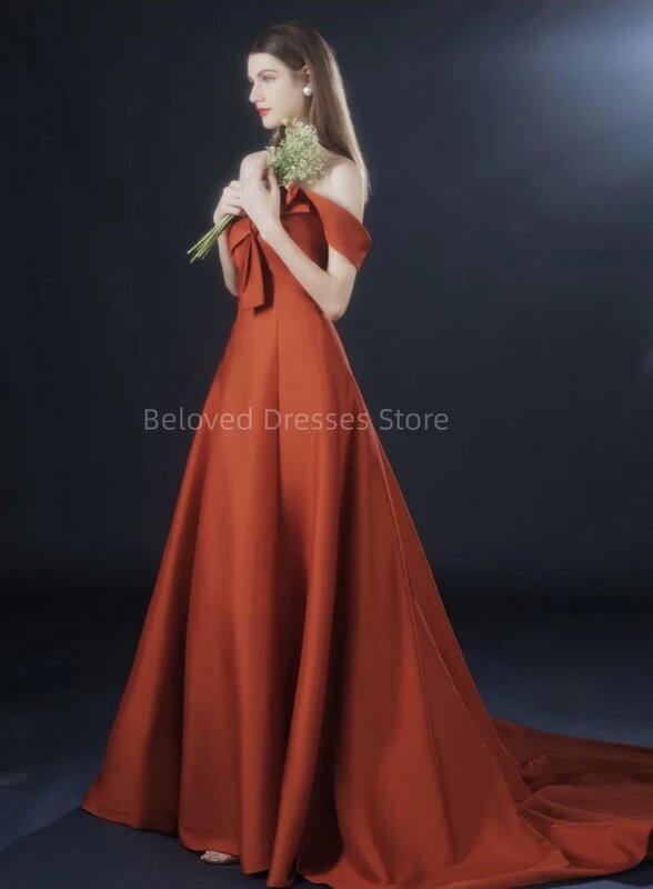 Elegant Boat Neck Satin Long Evening Dresses Brick Red Off the Shoulder A-Line Backless Celebrity Prom Gowns 2023 De Soriee
